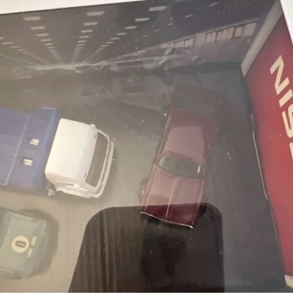 2020 HOT WHEELS PREMIUM~NISSAN 4 PIECE GARAGE DIORAMA BOX SET - Picture 12 of 13